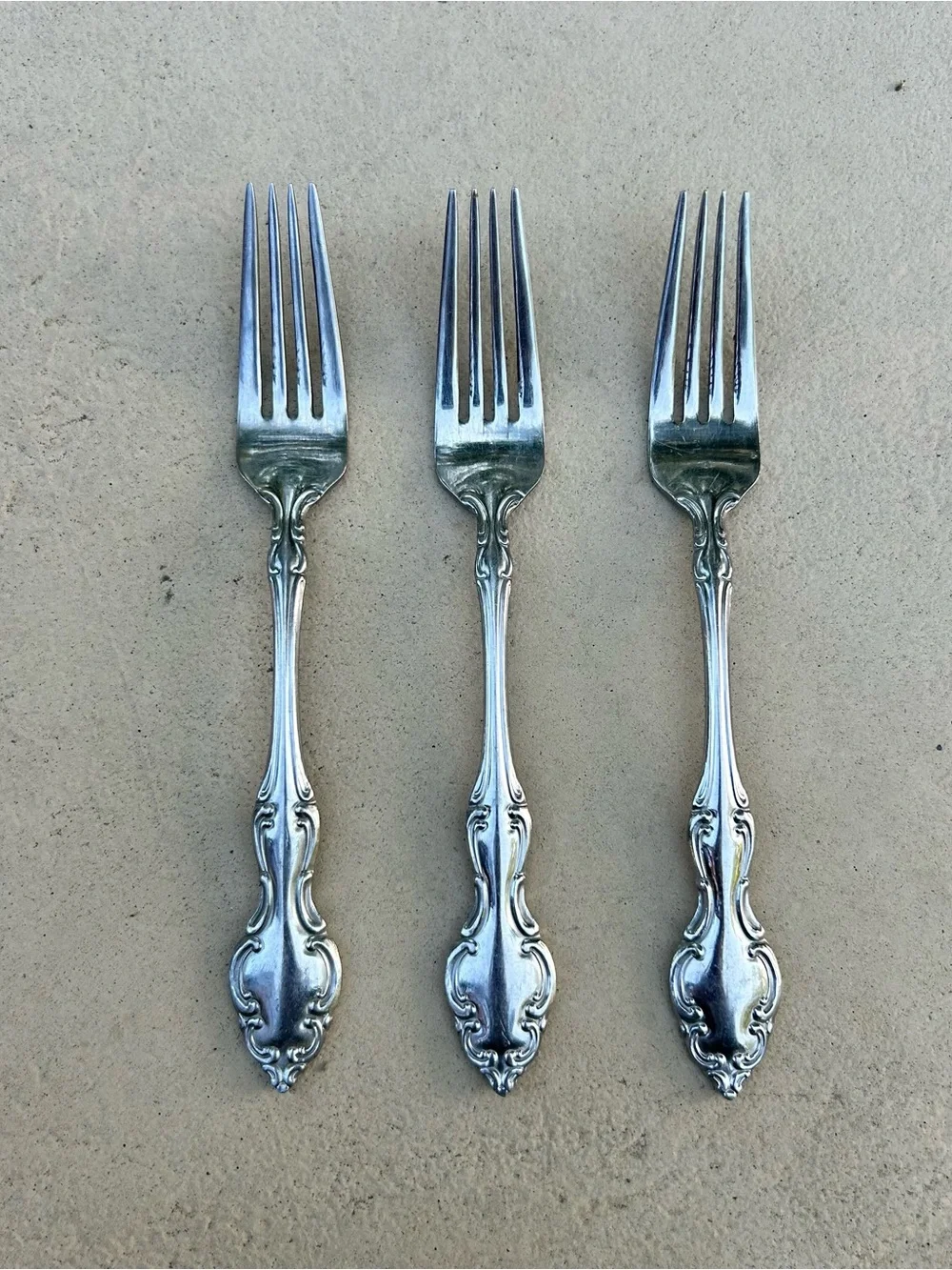 Oneida Mikayla Stainless Steel Set of 3 Salad Forks